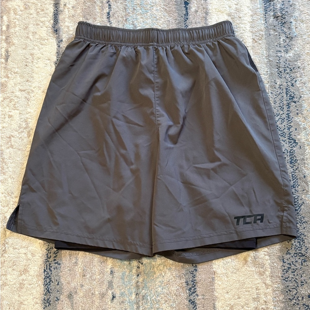 TCA Men's 2 in 1 Charcoal Athletic Shorts Size M